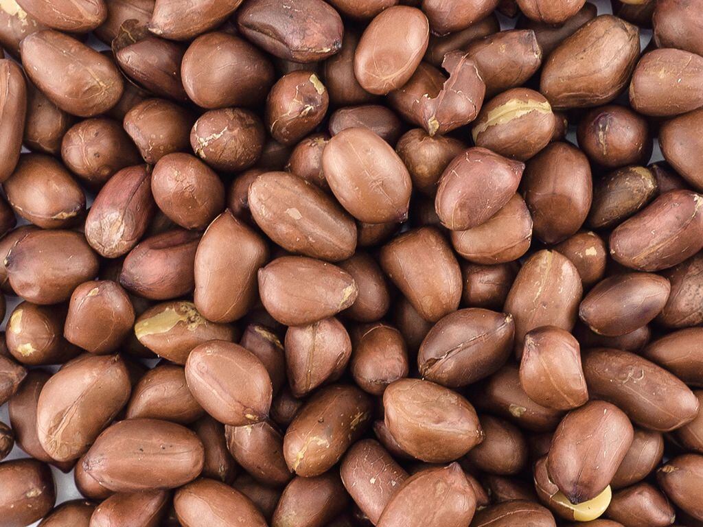 Arašidy v červenej košieľke váha 1kg