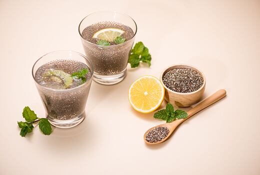 Zázračná chia semínka: Jaké jsou jejich účinky, rizika a využití?