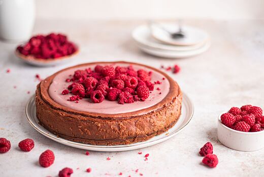 Malinový cheesecake s ruby čokoládou