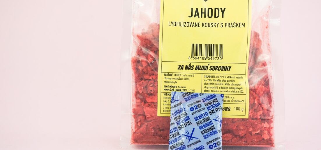 Proč do balení s ovocnými prášky přidáváme silikagel?