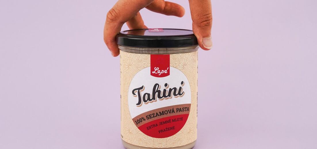 Natřete to nudě: Sezamová pasta tahini pro zdraví, které baví