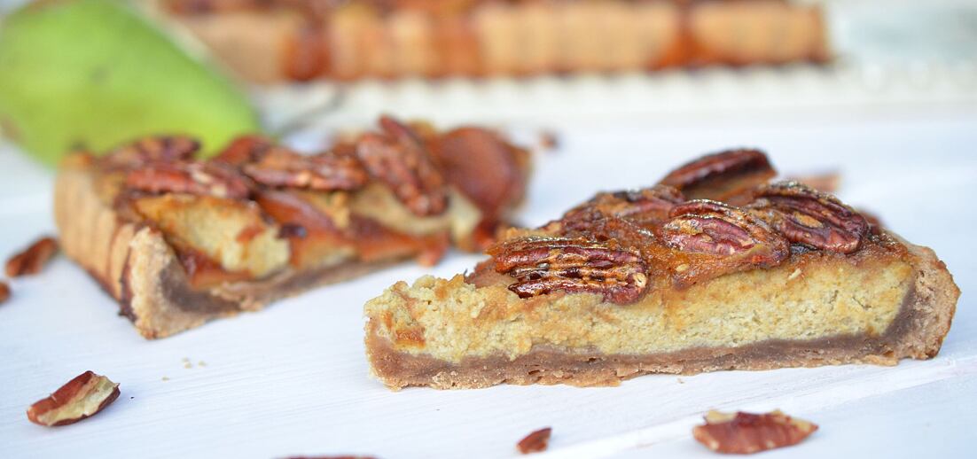 Pekanový koláč s hruškami a javorovým sirupem