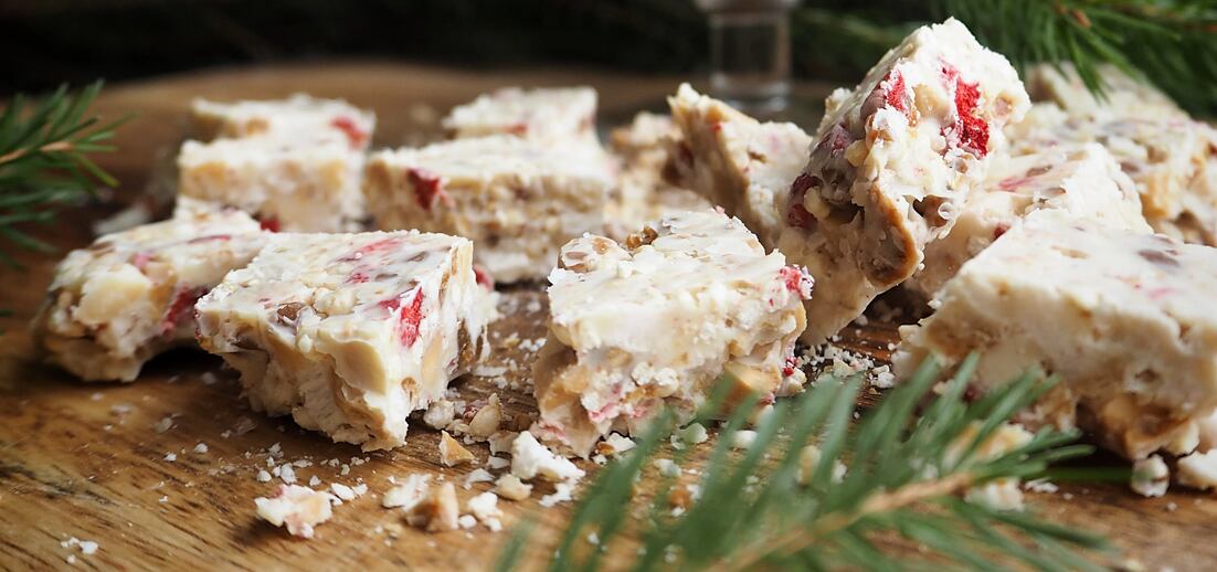 Čokokameny s kokosem a jahodami: vánoční rychlovka bez pečení