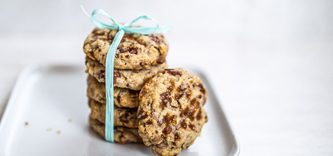 Pekanové sušenky s čokoládou a karamelem