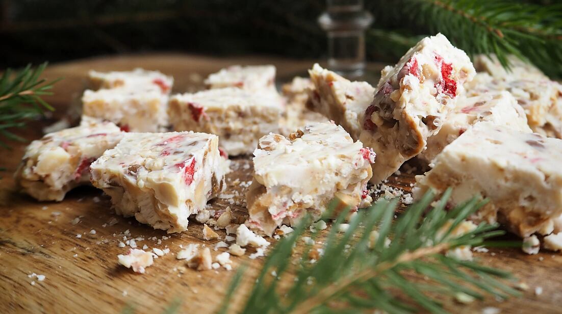 Čokokameny s kokosem a jahodami: vánoční rychlovka bez pečení