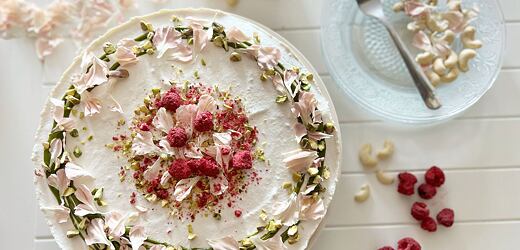 Citrónový cheesecake s orechmi