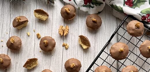 Košíčky s vlašskými orechmi a karamelom