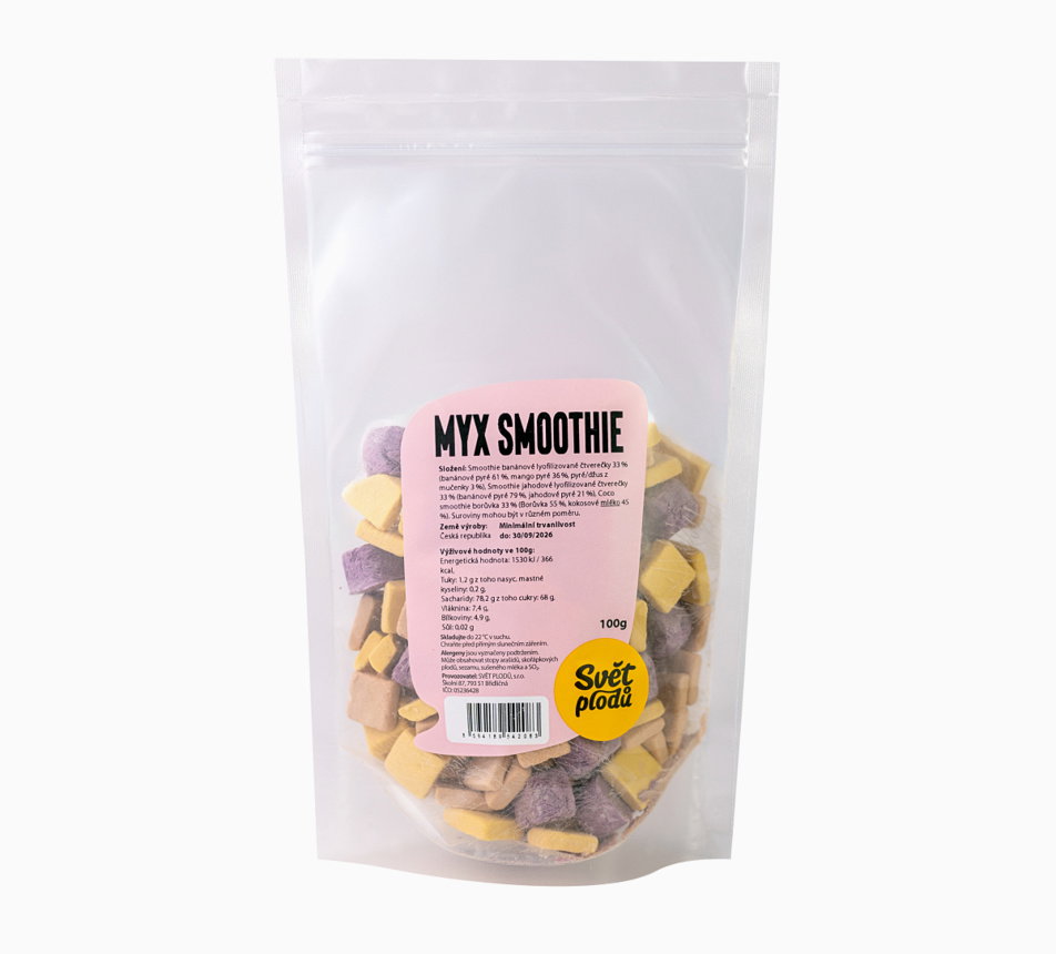 Balení lyofilizovaných smoothie kostiček MYX SMOOTHIE o hmotnosti 100 g se složením z banánového, mangového, jahodového a borůvkového pyré, vyrobené v České republice.