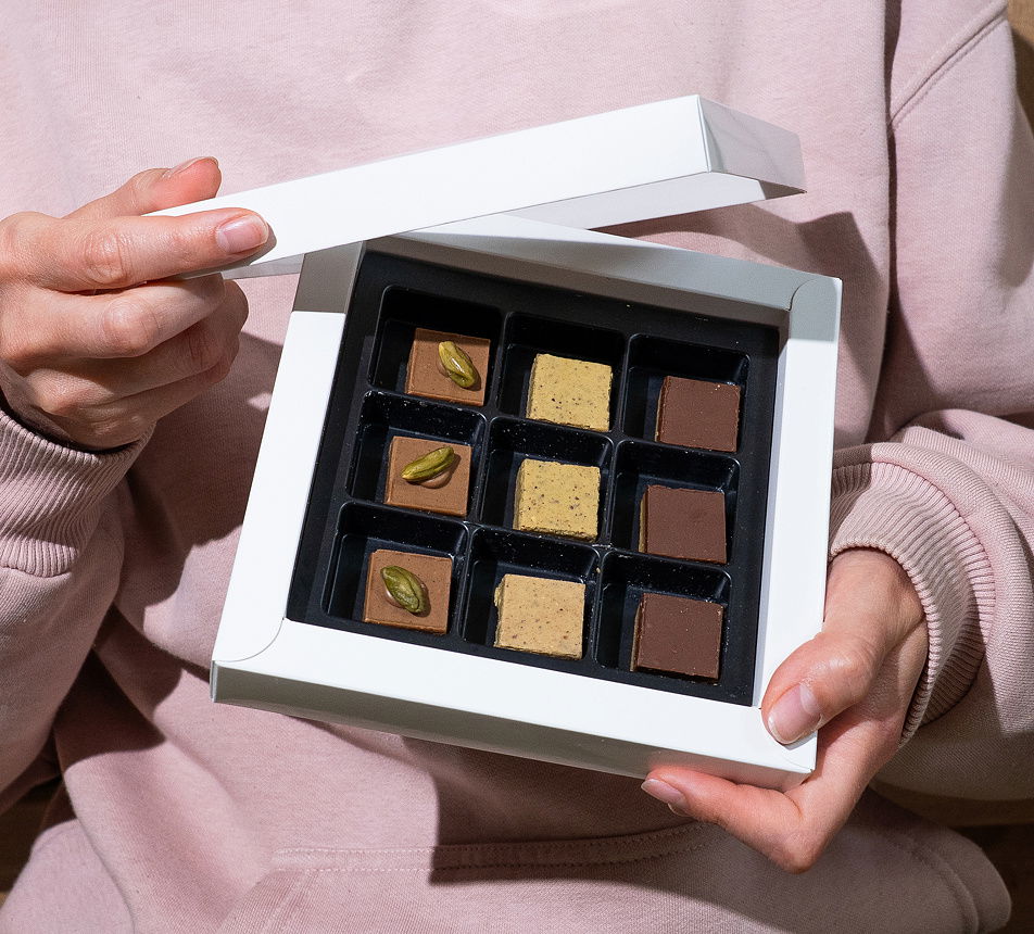 Dárková krabička nugát pistácie lifestyle