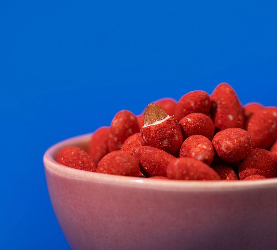 Mandle jahodové miska detail